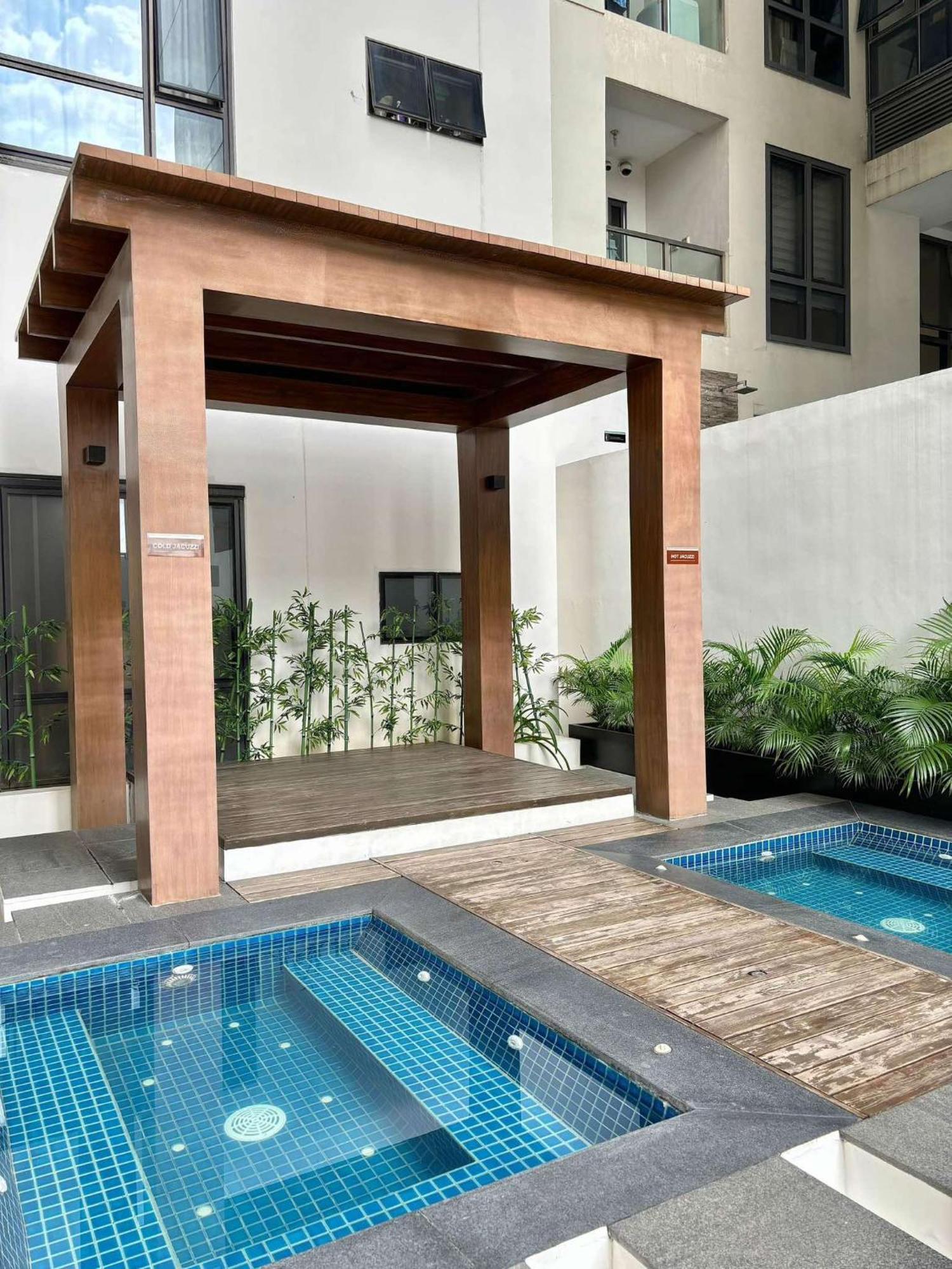 Greenbelt Hamilton Tower 1 Legazpi Makati City Exterior photo