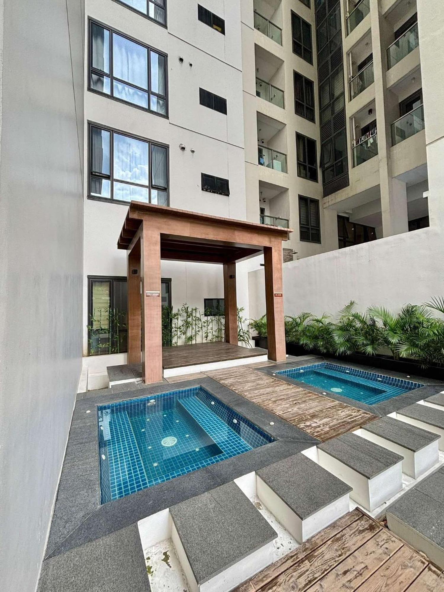 Greenbelt Hamilton Tower 1 Legazpi Makati City Exterior photo