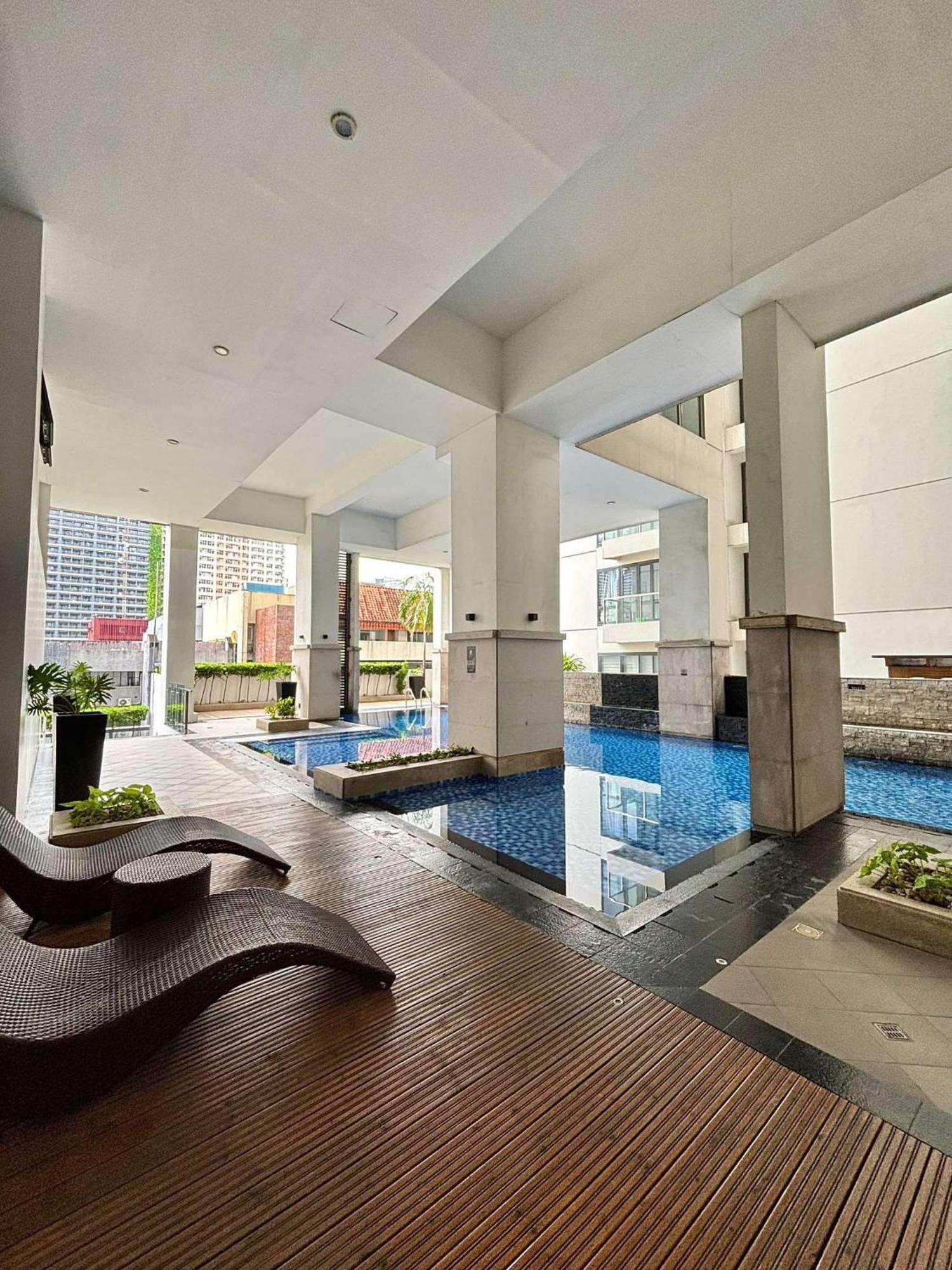 Greenbelt Hamilton Tower 1 Legazpi Makati City Exterior photo